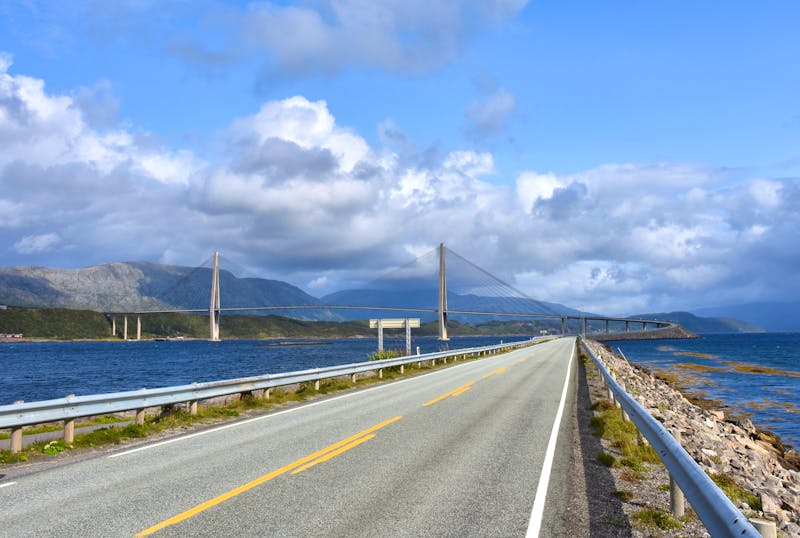 Küstenstraße Kystriksveien im Nordwesten Norwegens - ©TRFilm - stock.adobe.com