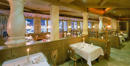 Alpenhotel Ramsauerhof in Ramsau - Essensbereich  &ndash; &copy; innerhofer photodesign ohg 2005 - all rights reserved