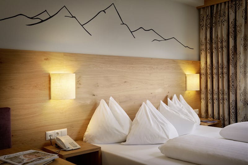 Alpenhof Kristall in Mayrhofen - Standart-Doppelzimmer – ©Michael Huber   Huber Fotografie