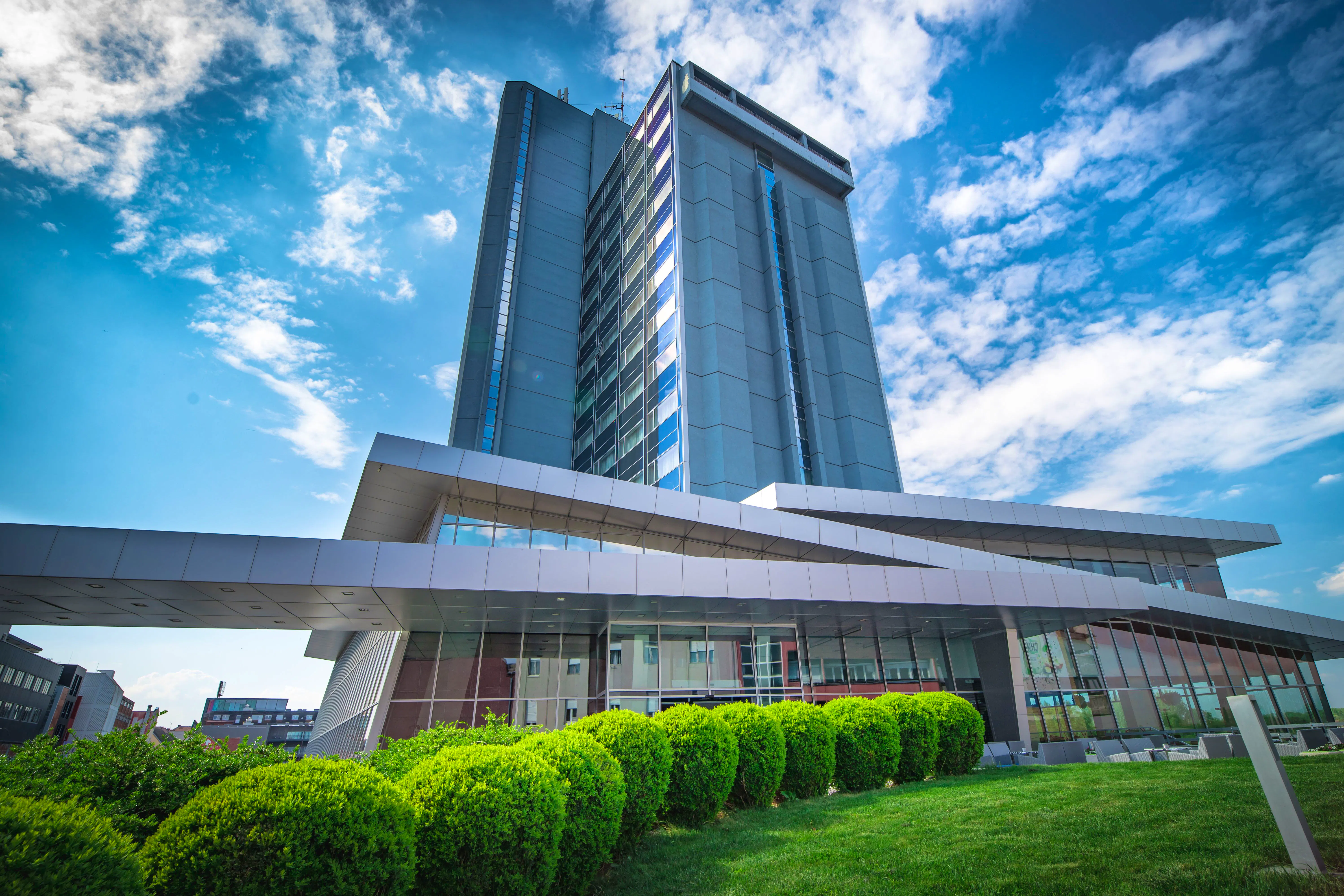 Außenanischt Hotel Osijek&nbsp;&ndash;&nbsp;&copy;&nbsp;Hotel Osijek in Osijek