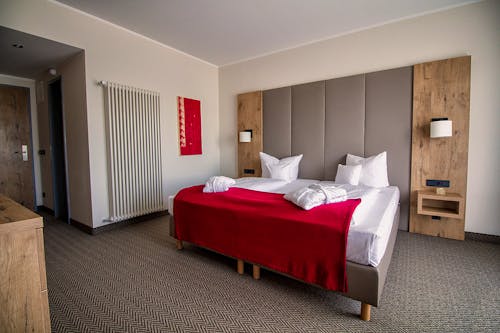 Santé Royale Hotel- & Gesundheitsresort Warmbad in Wolkenstein - Standard-Doppelzimmer  &ndash; &copy; Tehoo
