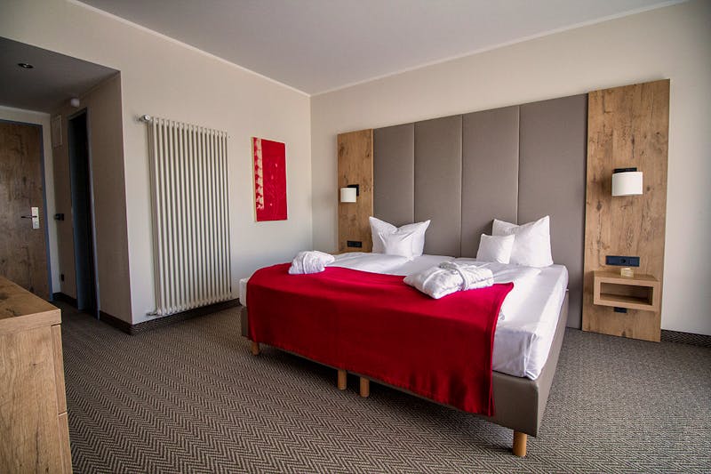 Santé Royale Hotel- & Gesundheitsresort Warmbad in Wolkenstein - Standart-Doppelzimmer  – ©Tehoo