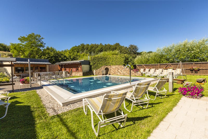 Santé Royale Hotel- & Gesundheitsresort Warmbad in Wolkenstein - Sauna-Außenbereich  – ©Verwendung nur mit ausdrücklicher Genehmigung durch BUR Werbeagentur GmbH