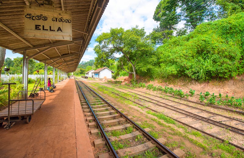 Bahnhof von Ella im Hochland von Sri Lanka - ©Nick Brundle - stock.adobe.com