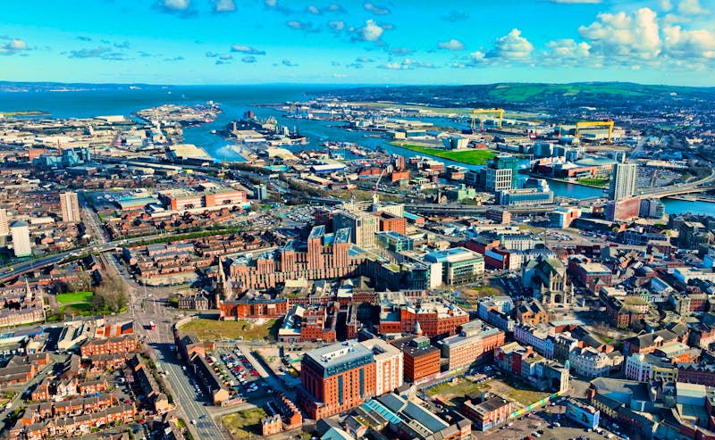Belfast am Fluss Lagan in der Bucht von Belfast - ©peter - stock.adobe.com