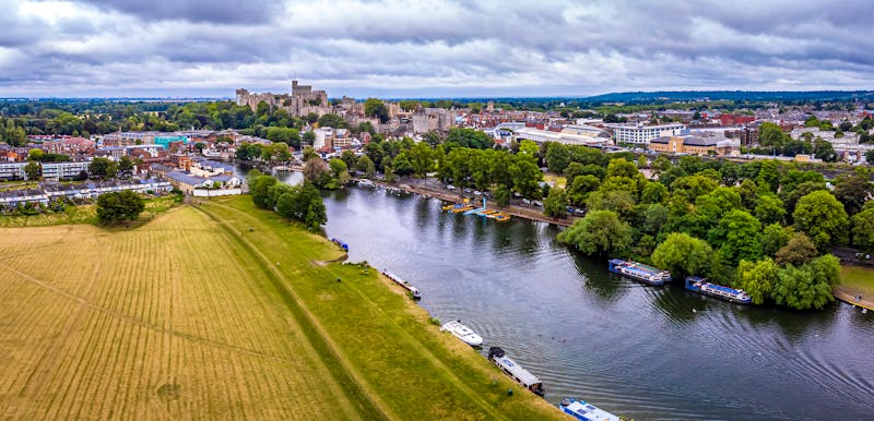 Luftaufnahme von Schloss Windsor und Themse - ©Alexey Fedorenko - stock.adobe.com