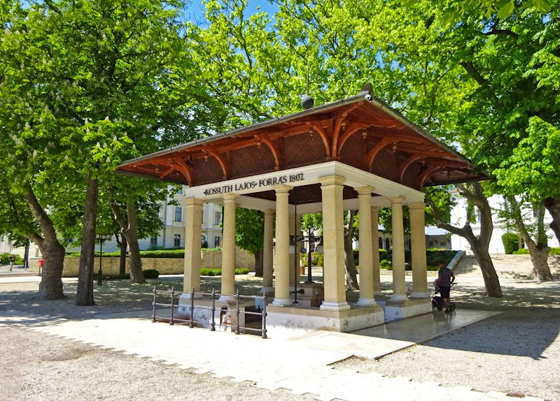 Bummel in Balatonfüred - Lajos Kossuth-Quelle - ©Inge Bily - Eberhardt TRAVEL