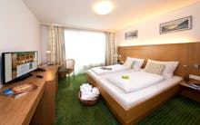 Hotel Der Waldhof in Zell am See - Standard-Doppelzimmer  – © nikolaus faistauer photography