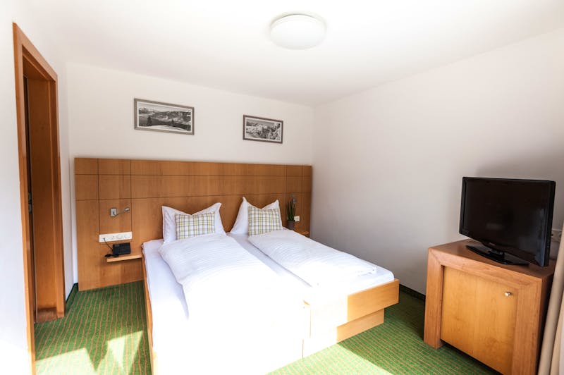 Hotel Der Waldhof in Zell am See - Standard-Doppelzimmer  – ©Hotel Der Waldhof in Zell am See