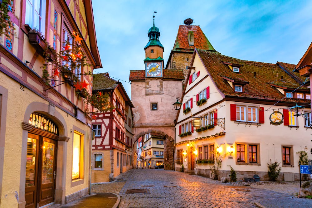 Rothenburg ob der Tauber zur Weihnachtszeit &ndash; &copy; Kavalenkava - stock.adobe.com