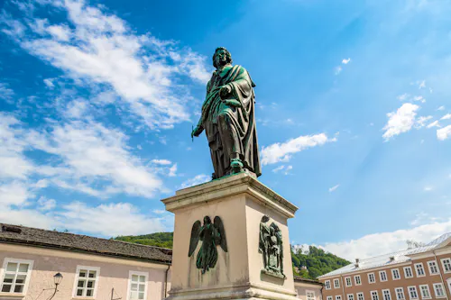 Salzburg - Denkmal für Wolfgang Amadeus Mozart &ndash; &copy; Sergii Figurnyi - stock.adobe.com
