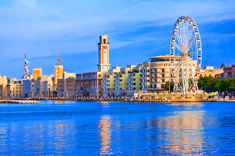 Großes Riesenrad an der Uferpromenade in Bari  - &copy;davidionut - stock.adobe.com