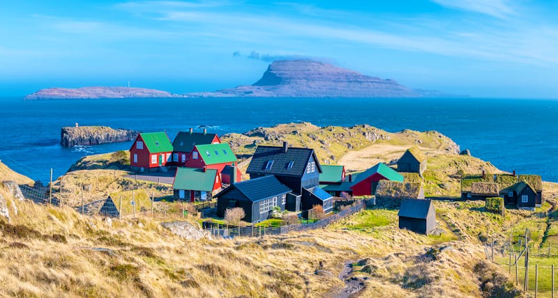 Blick auf die Insel Nólsoy in Streymoy - ©Nick Brundle - stock.adobe.com