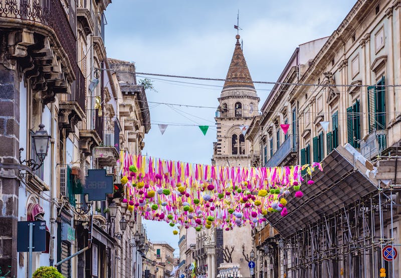 Straße Vittorio Emanuele II im historischen Teil der Stadt Acireale - Sizilien-Italien - ©Fotokon - stock.adobe.com