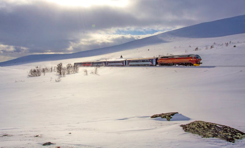 Nordlandsbanen Zugfahrt im Winter - ©SJ Norge - Visit Norway