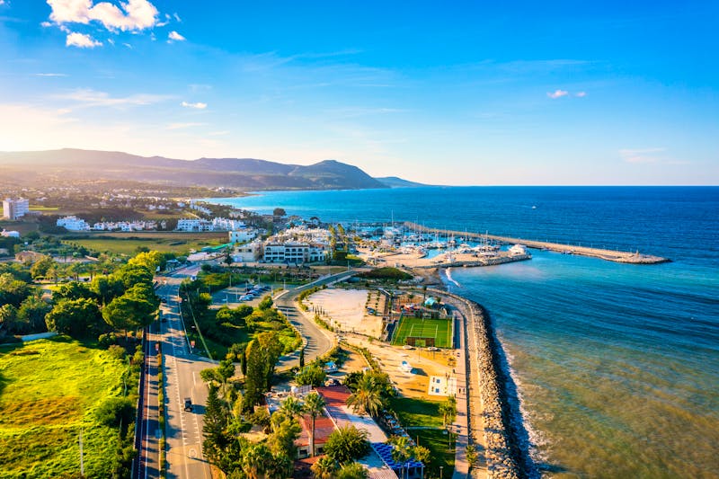 Blick auf den Hafen von Latsi/Latchi mit Akamas-Halbinsel - Zypern - ©daliu - stock.adobe.com