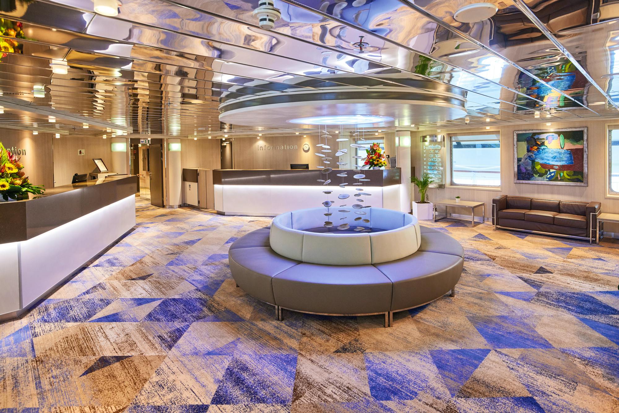MS Hamburg - Rezeption&nbsp;&ndash;&nbsp;&copy;&nbsp;PLANTOURS Kreuzfahrten