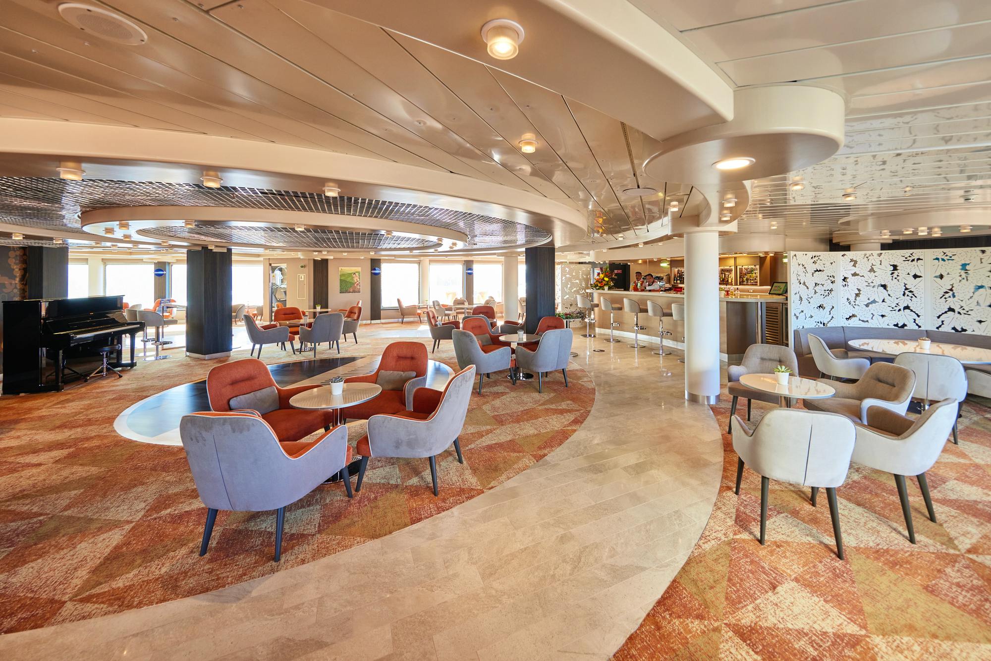 MS Hamburg - Weinstube&nbsp;&ndash;&nbsp;&copy;&nbsp;PLANTOURS Kreuzfahrten