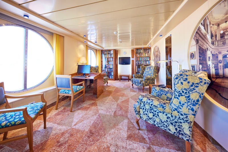 MS Hamburg - Bibliothek - &copy;PLANTOURS Kreuzfahrten