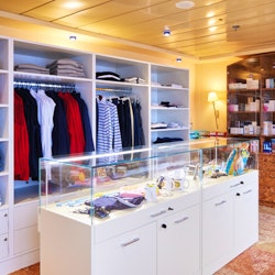 MS Hamburg - Einkaufsmöglichkeit – © PLANTOURS Kreuzfahrten