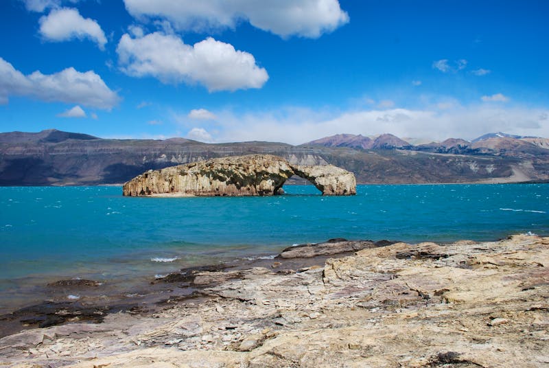 Blick am dem See Lago Posadas in Santa Cruz  - ©volki - stock.adobe.com