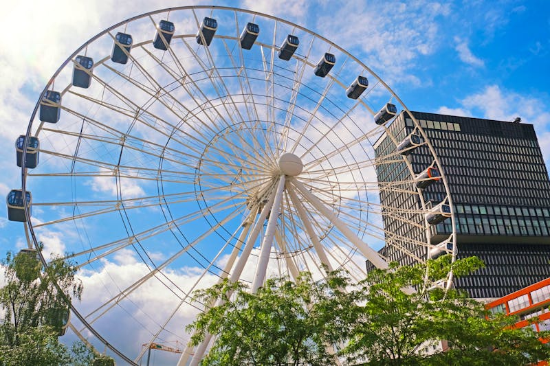 Riesenrad Umadum im Werksviertel in München - ©elephotos - stock.adobe.com