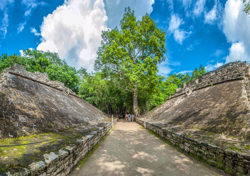 Ballspielplatz der Maya-Stätte Coba auf der Halbinsel Yucatan - ©javarman - stock.adobe.com