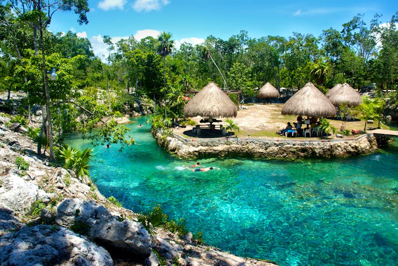 Schwimmen in den Cenoten bei Tulum in Mexiko - ©Thomas - stock.adobe.com
