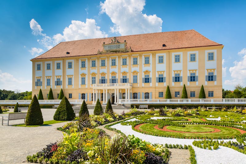 Schloss Hof in Engelhartstetten - Niederösterreich - ©KajzrPhotography.com - stock.adobe.com