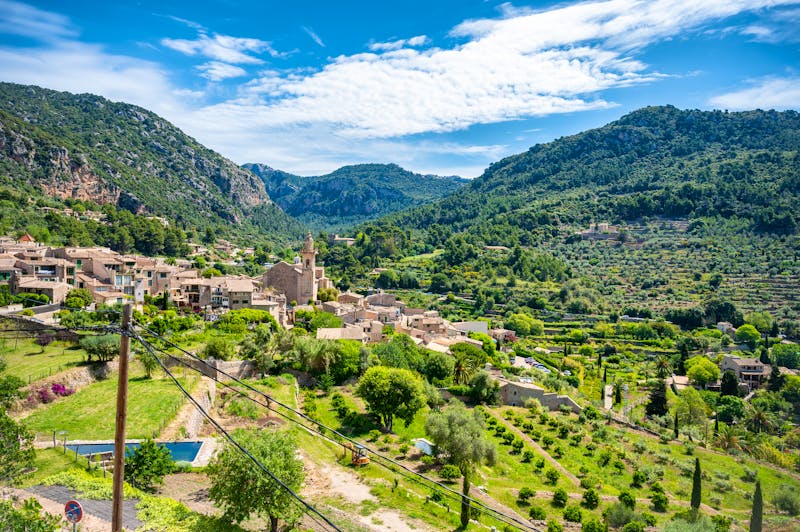 Valldemossa im Tramuntana-Gebirge - ©Bildgigant - stock.adobe.com