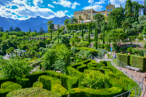 Die Gärten von Schloss Trauttmansdorff in Meran - Italien &ndash; &copy; fotoember - stock.adobe.com