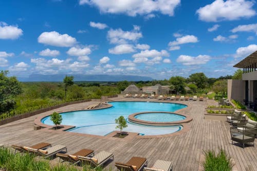 Radisson Safari Hotel Hoedspruit-  Pool &ndash; &copy; Radisson Safari Hotel Hoedspruit