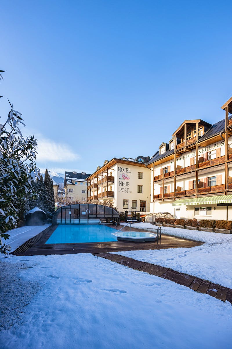 Ansicht Hotel Neue Post &ndash; &copy;www.johannesradlwimmer.com