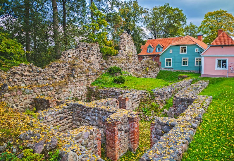 Schlossruinen in Valmiera   - ©lic0001 - stock.adobe.com