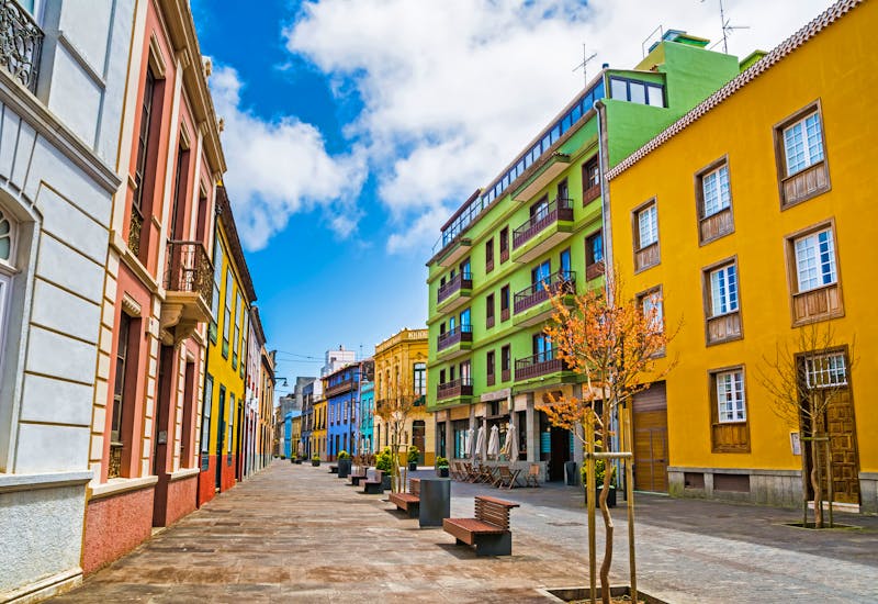 Straßenansicht in La Laguna  - ©olenatur - stock.adobe.com