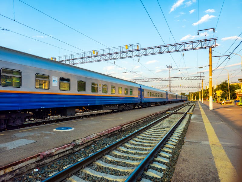 Zugfahrt in Kasachstan nach Almaty - ©Вероника Хан - stock.adobe.com