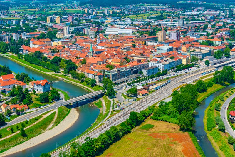 Luftaufnahme von Celje  - ©dudlajzov - stock.adobe.com