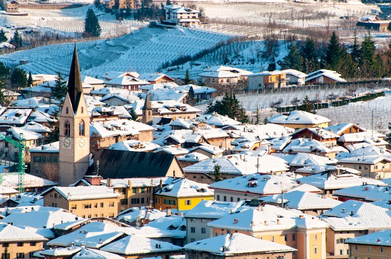 Cles im Val di Non - Blick auf die verschneite Altstadt - ©Franco Visintainer - stock.adobe.com