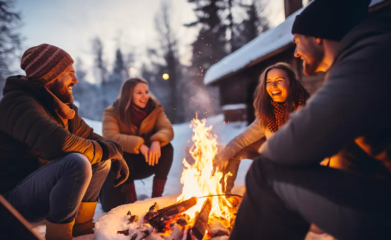 Lagerfeuer im Schnee - &copy;Катерина Євтехова - stock.adobe.com