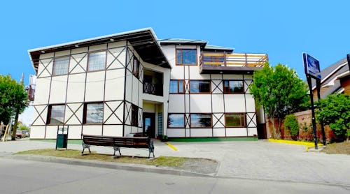 Hostal Francis Drake Hotelgebäude – © 2019 Hostal Francis Drake