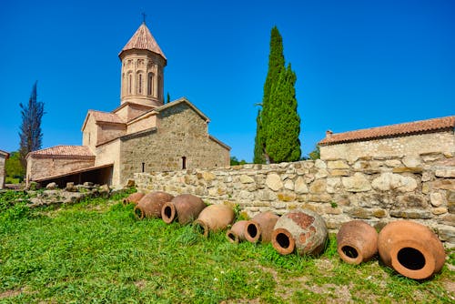 Kloster Ikalto bei Telawi in der Region Kachetien &ndash; &copy; Kadmy - stock.adobe.com