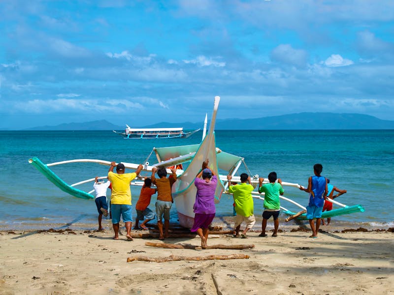 Philippinische Fischer auf Boracay - ©Konstantin Bolotin - stock.adobe.com