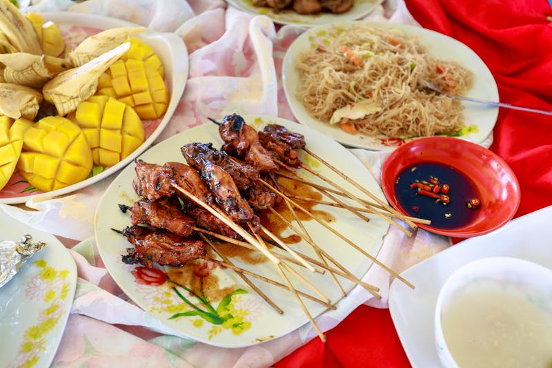 Philippinisches Essen auf der Insel Boracay - ©yooranpark - stock.adobe.com