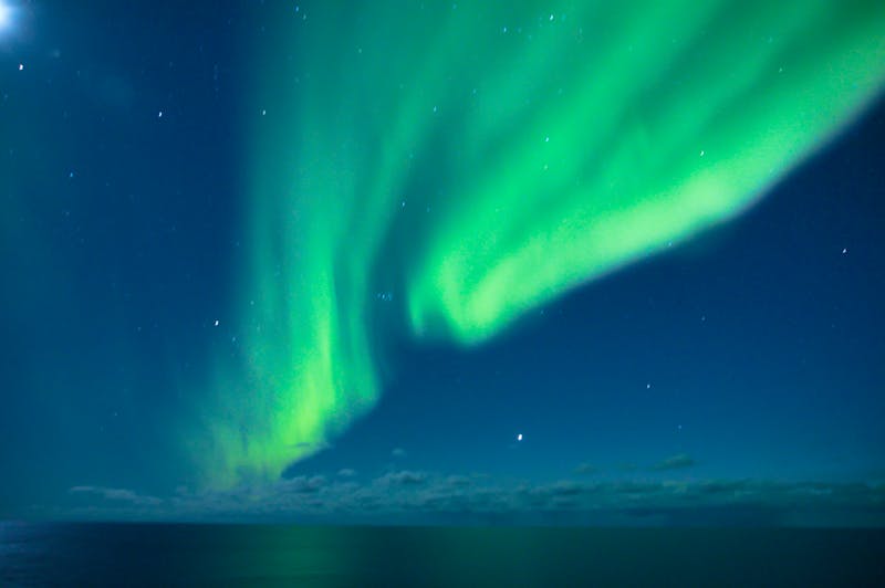 Polarlichter über dem Ozean - ©atleetalie - stock.adobe.com