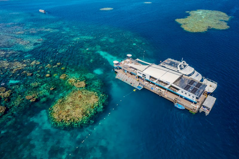 Reef Magic Pontoon im Great Barrier Reef, Australien - &copy;experienceco.mediavalet.com/portals/reef-unlimited