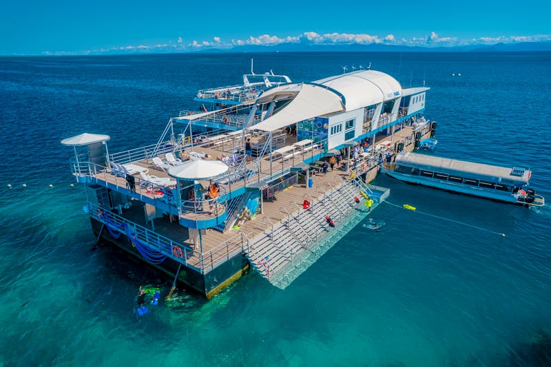 Reef Magic Ponton im Great Barrier Reef, Australien - &copy;experienceco.mediavalet.com/portals/reef-unlimited