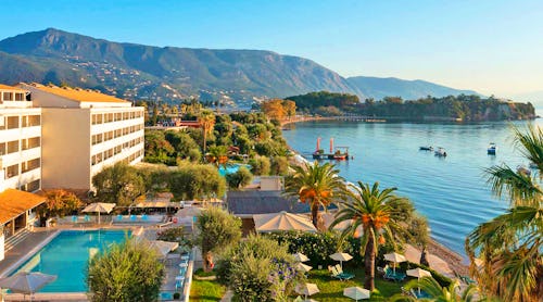 Elea Beach Hotel in Dassia an der Ostküste von Korfu – © Elea Beach Hotel Dassia