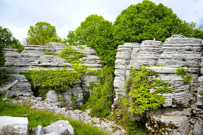 Pfannkuchenfelsen in der griechischen Region Epirus - Vikos Schlucht - &copy;Thomas - stock.adobe.com