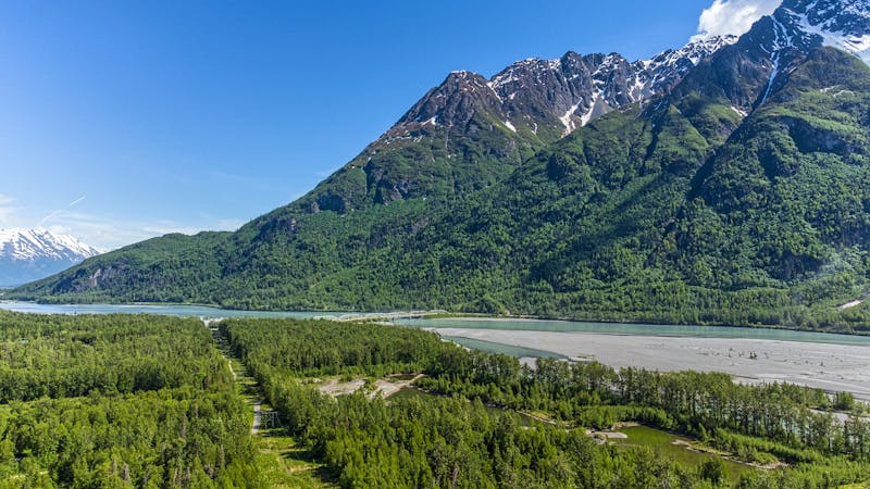 Flusstal bei Palmer in Alaska - ©Todd Black/Wirestock Creators - stock.adobe.com