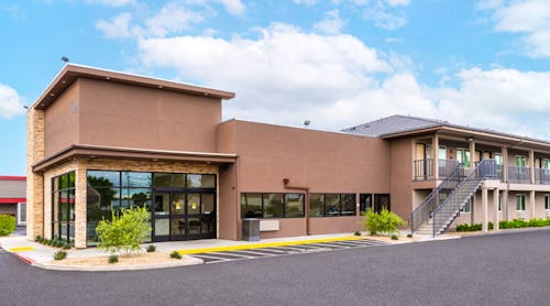 Ramada by Wyndham Modesto Yosemite Area - Hotelgebäude – © 2025 Ramada Worldwide Inc.